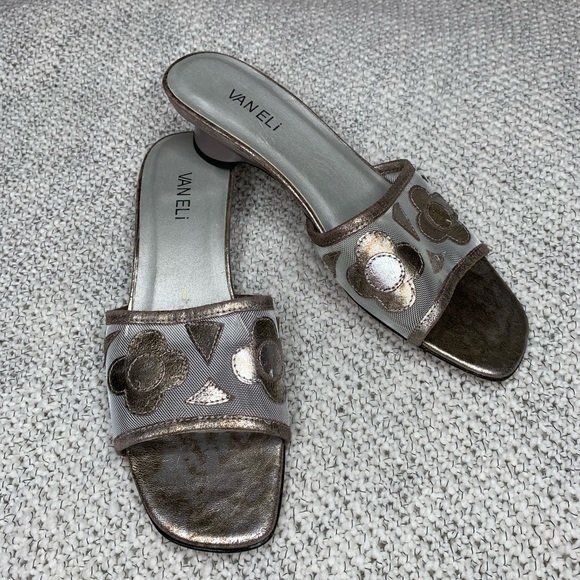 vaneli silver sandals